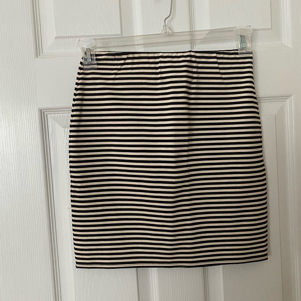 Loft pencil skirt